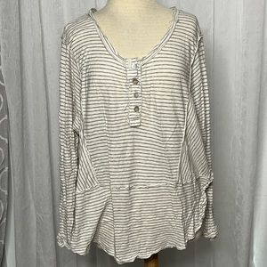 Free People long sleeve ivory and grey tunic top super flown and buttery soft